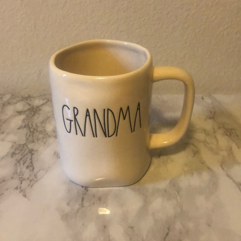 Rae Dunn Grandma Mug - Picture 1 of 1